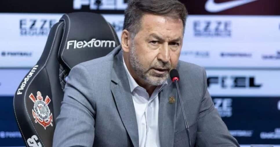 Não joga mais no Corinthians e chapéu de Guerra: Grêmio passa por cima de Augusto Melo por craque de R$ 36M