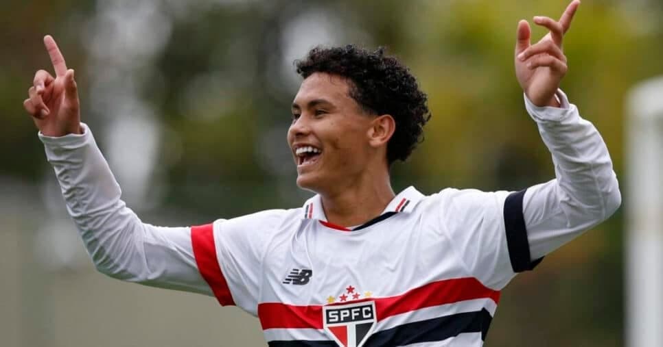 Angelo é esperança da base do São Paulo. (Foto: Miguel Schincariol/SPFC)