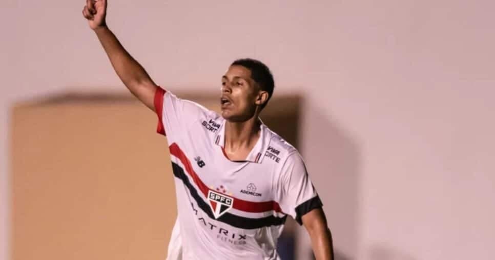 Ryan Francisco - (Foto: Internet) Ryan Francisco - (Foto: Internet)