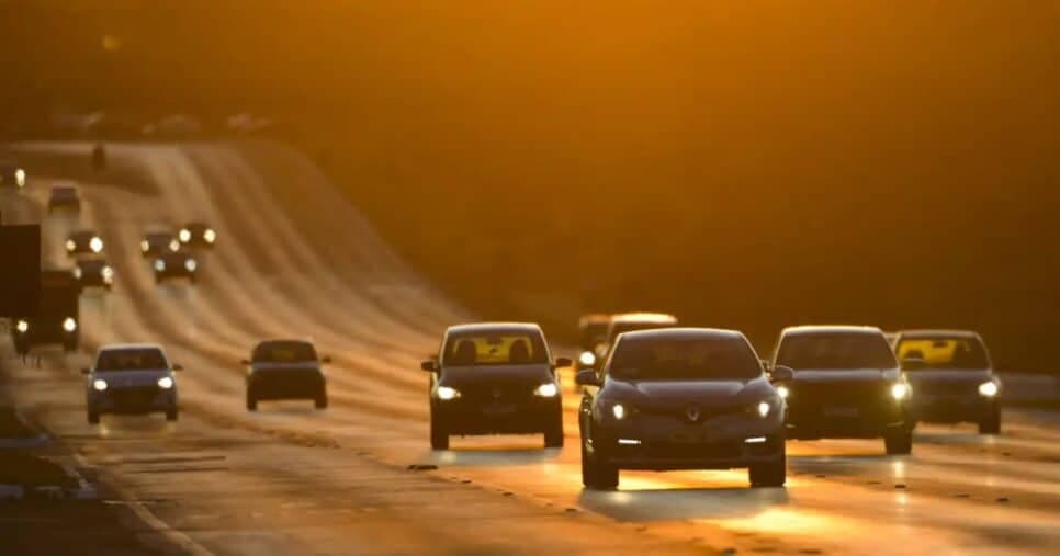 Ratinho Jr. ciente no PR: motoristas de Curitiba sofrem com 3 viradas e aumento no preço da renovação da CNH
