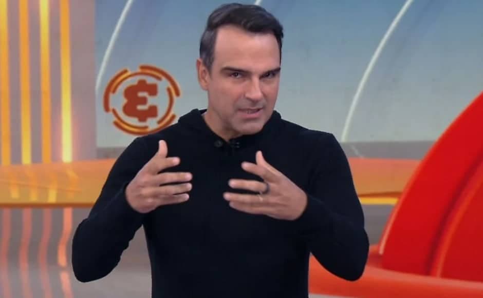 Tadeu Schmidt no comando do reality show da Globo (Foto: Reprodução / Globo) Tadeu Schmidt no comando do reality show da Globo (Foto: Reprodução / Globo)