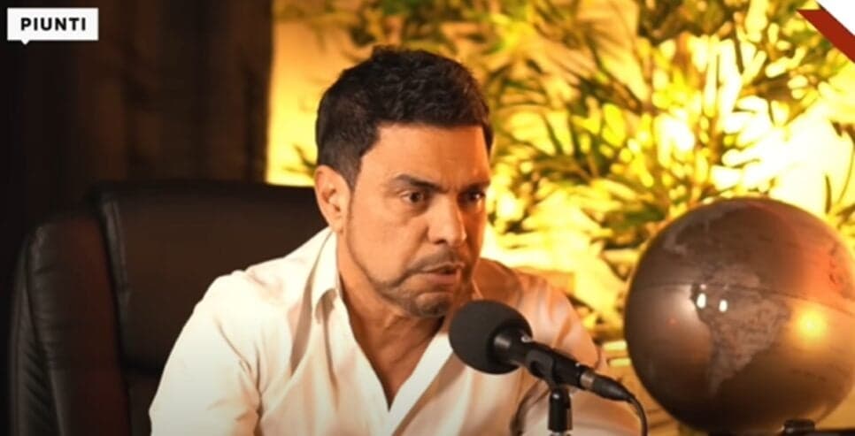 Sertanejo entrega a jornalista que a música Solidão estava destinada a Amado Batista (Foto: Reprodução/ YouTube)