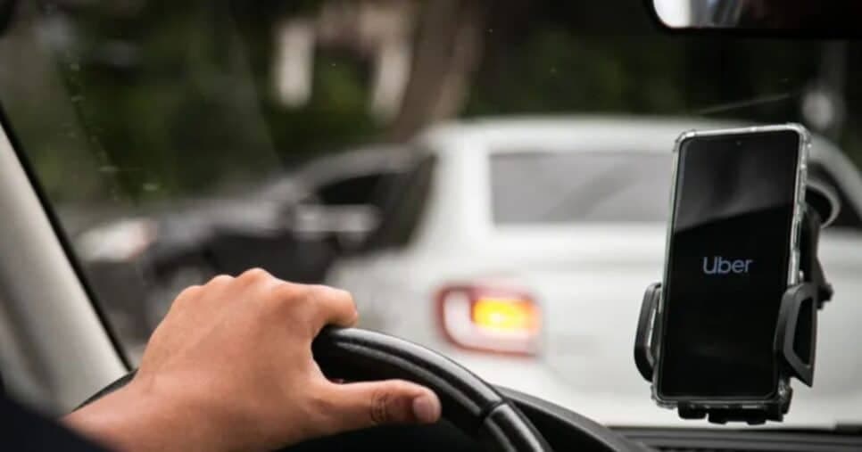 Vai doer no bolso: Nova lei da Uber traz +1 obrigação de pagamento a motoristas em 2025