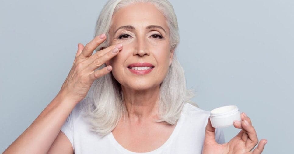 Rugas e grisalho nunca mais: 2 receitas caseiras eliminam maior pesadelo das 50+ em 15 minutos