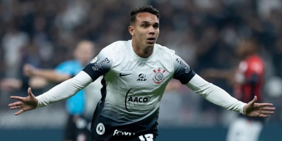 Giovane tem contrato até julho de 2025 (Reprodução: Rodrigo Coca) Giovane tem contrato até julho de 2025 (Reprodução: Rodrigo Coca)