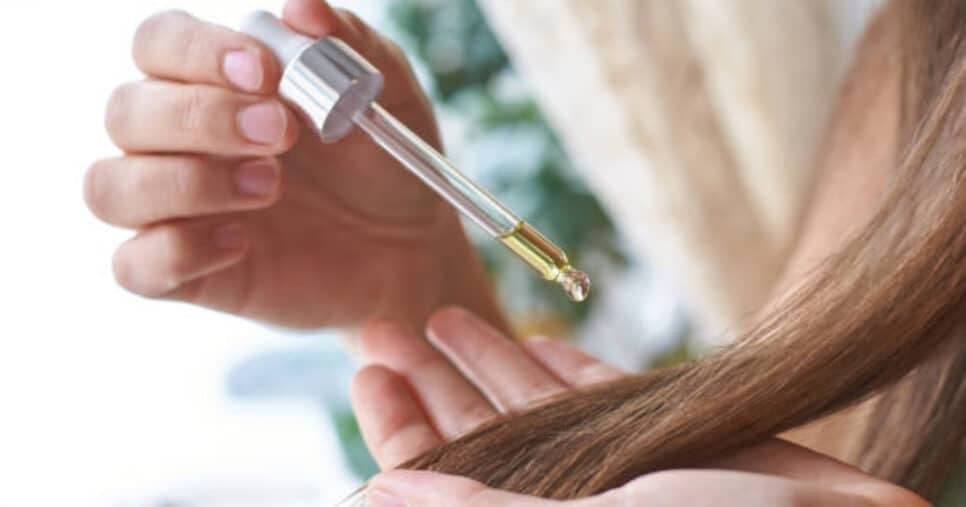 Adeus frizz e fios sem vida: 4 óleos que rejuvenescem o cabelo e devolvem o brilho perdido