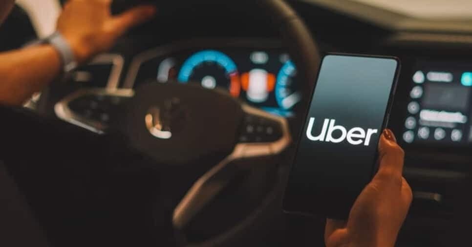 Expulsão do app: Comunicado oficial da Uber traz 3 alertas que causam adeus IMEDIATO de motoristas em 2025