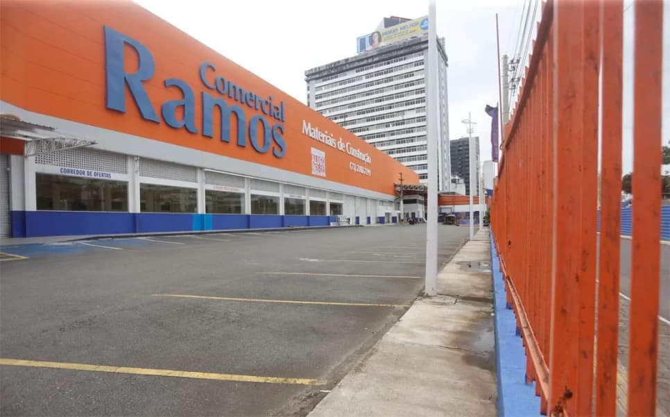 Varejista rival da Magazine Luiza, Comercial Ramos, fechou várias lojas (Foto: Reprodução/ Internet) Varejista rival da Magazine Luiza, Comercial Ramos, fechou várias lojas (Foto: Reprodução/ Internet)