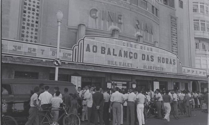 Cine Rian foi u famoso cinema de rua (Foto: O Globo)