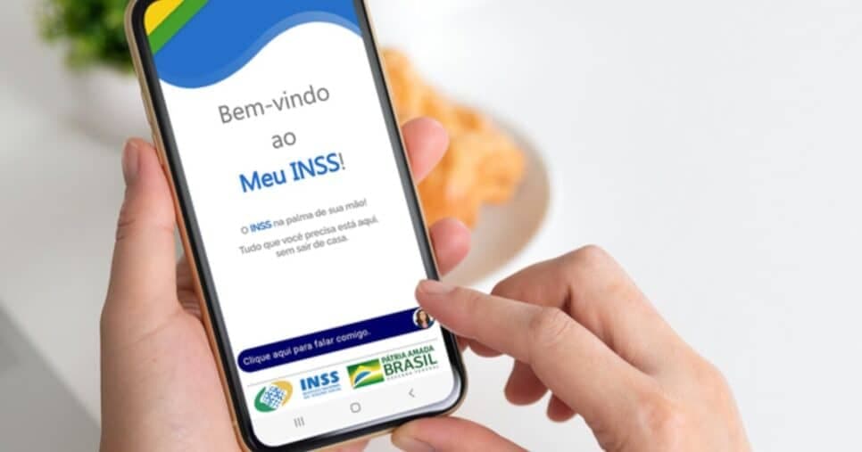 Nada de só R$1518: Lei que está em vigor libera revisão do INSS em 3 casos a aposentados em 2025