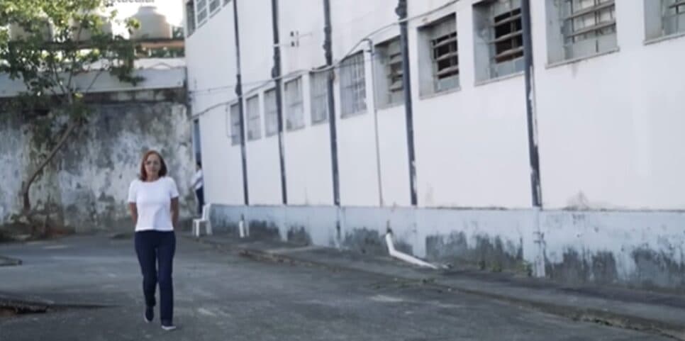 A ex-deputada desabafou na penitenciária e almeja progressão da pena (Foto: Reprodução/ Record) A ex-deputada desabafou na penitenciária e almeja progressão da pena (Foto: Reprodução/ Record)