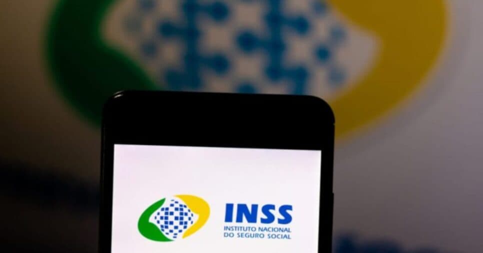 Reajuste garantido em 2025 e +5 presentões: INSS garante 2 vitórias e salva bolso dos idosos 60+ em abril