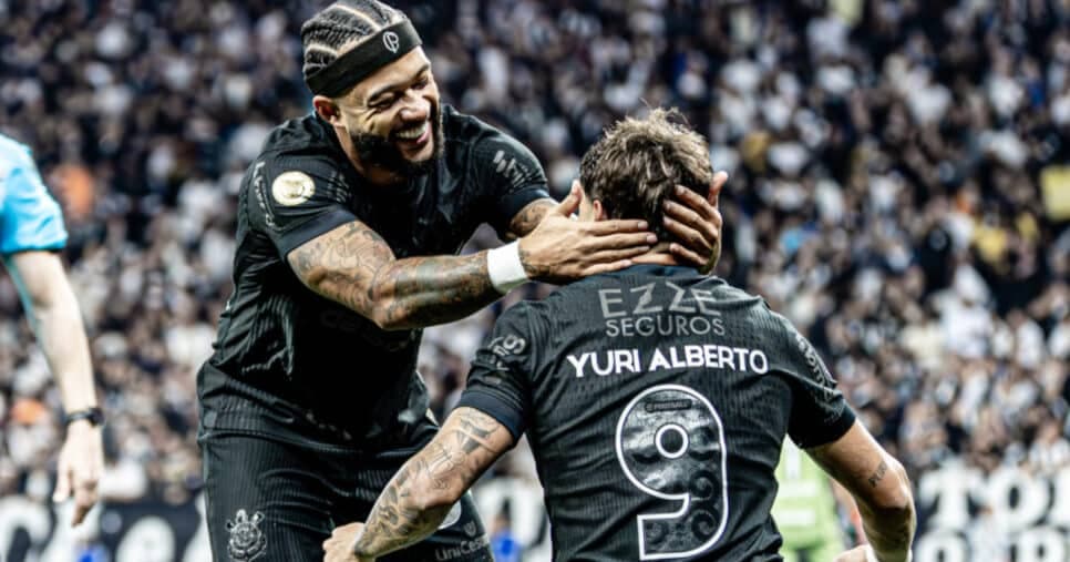 Memphis Depay e Yuri Alberto no Corinthians (Foto: Danilo Fernandes / Meu Timão) Memphis Depay e Yuri Alberto no Corinthians (Foto: Danilo Fernandes / Meu Timão)