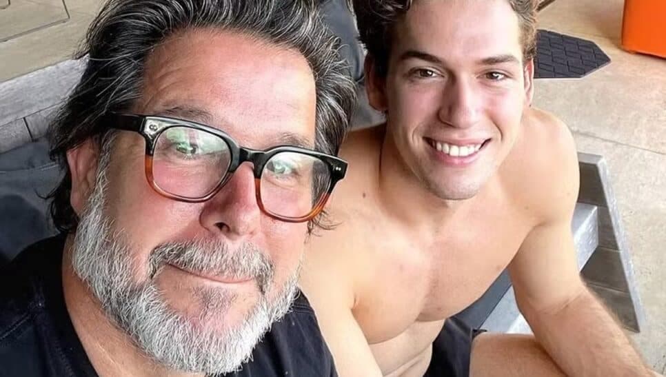 Tente não sorrir: filho de ator está maior que o pai (Foto: Reprodução/ Instagram) Tente não sorrir: filho de ator está maior que o pai (Foto: Reprodução/ Instagram)