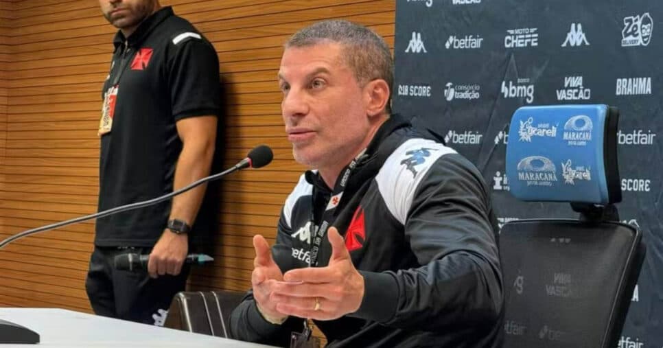 Rasteira no São Paulo: Pedrinho libera PIX por craque de R$ 30M pra jogar com Coutinho no Vasco