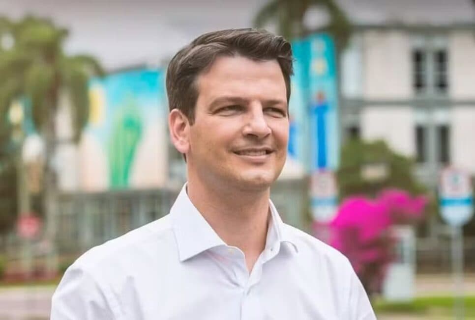 Eduardo Pimentel está ciente de uma nova lei de trânsito em Curitiba (Foto: Reprodução/ Internet)