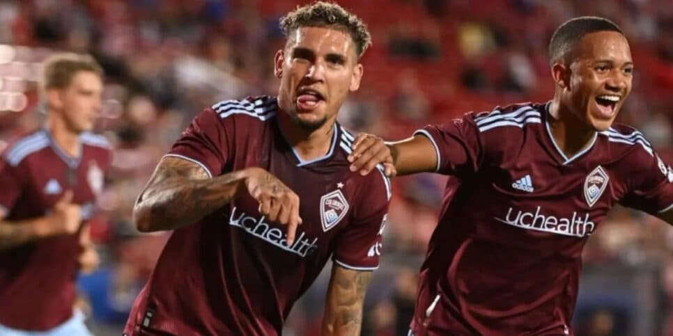 Hoje o atacante defende o Colorado Rapids (Reprodução: MLS)