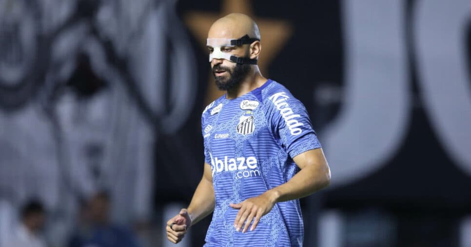 Thaciano já marcou dois gols em oito partidas pelo Santos (Foto:Reinaldo Campos/AGIF) Thaciano já marcou dois gols em oito partidas pelo Santos (Foto:Reinaldo Campos/AGIF)