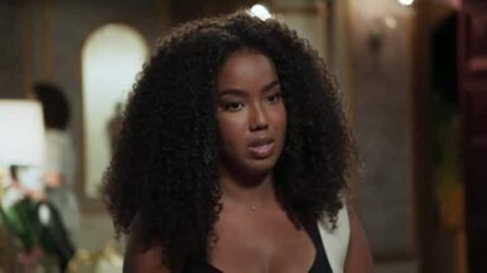 Após previsão, Silvia comunica à Madalena separação de Jão (Foto: Reprodução/ TV Globo) Após previsão, Silvia comunica à Madalena separação de Jão (Foto: Reprodução/ TV Globo)