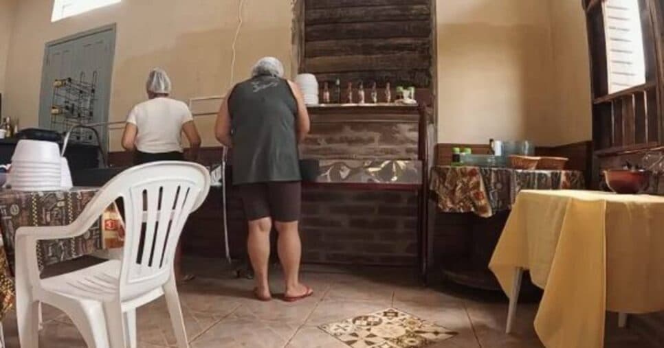 Interior do restaurante fechado