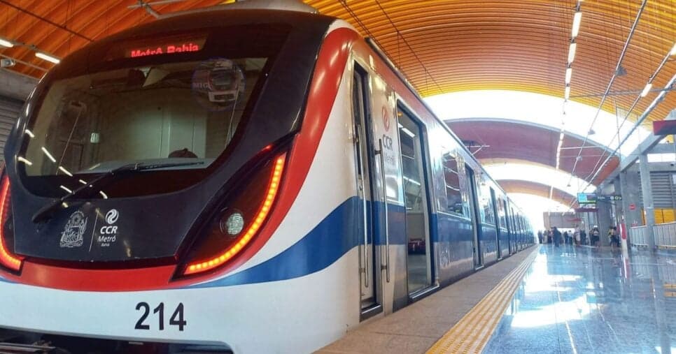 Trabalhadores desesperados na BA: Metrô de Salvador atinge em cheio passageiros com aumento em 2025