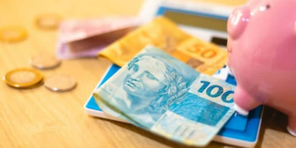 Proposta de nova lei mira salário mínimo de R$4 mil a esses trabalhadores em 2026