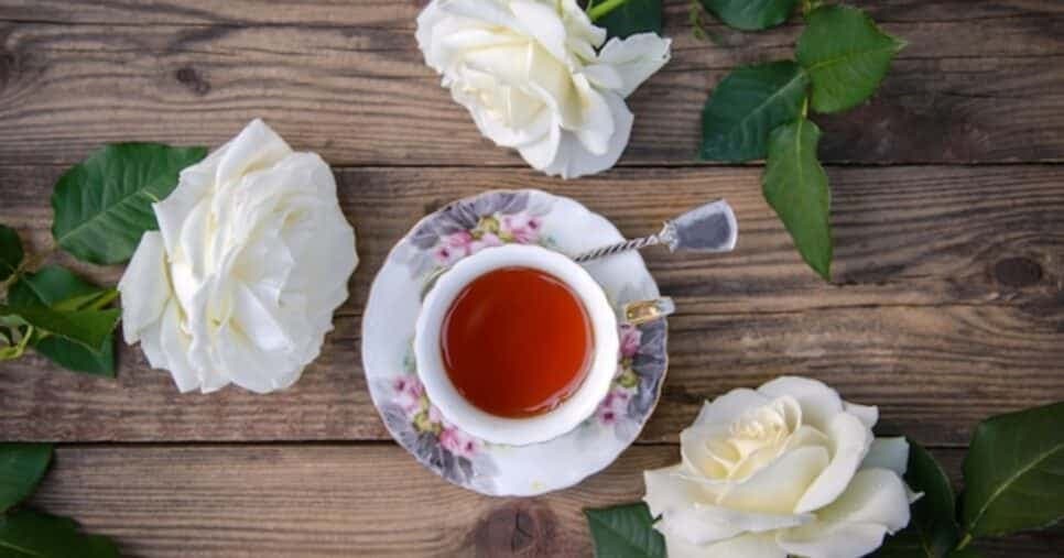 Chá com rosas Chá com rosas