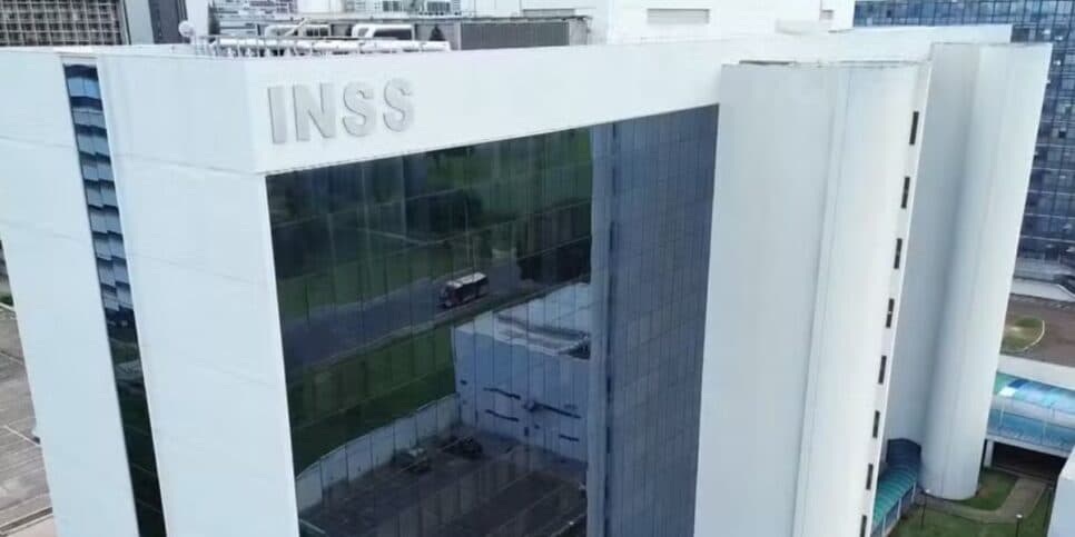 INSS confirma força-tarefa para liberar benefício a partir de R$ 1.621 hoje (14)