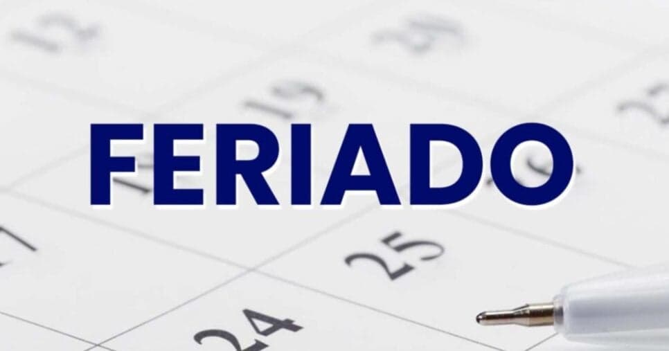 Brasileiros estão em festa com feriado confirmado para quinta (15) - Foto: Montagem Brasileiros estão em festa com feriado confirmado para quinta (15) - Foto: Montagem