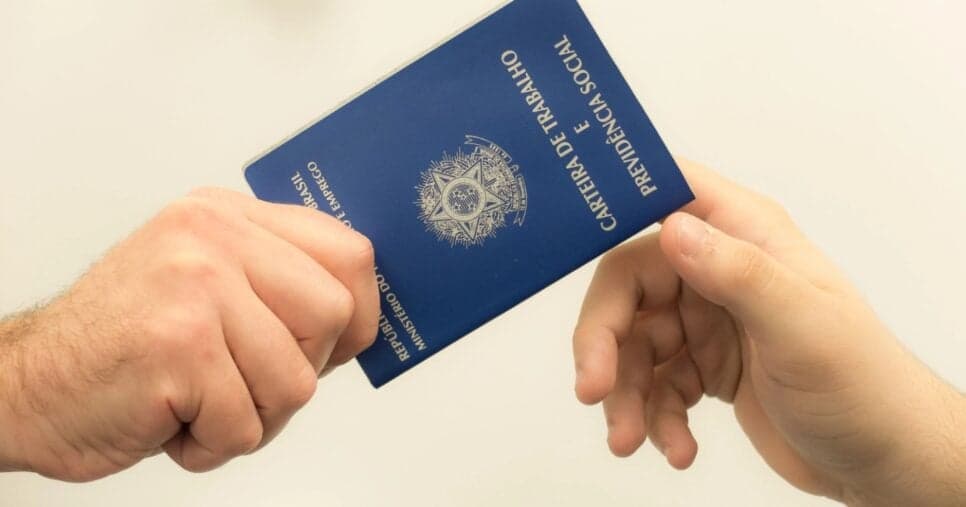 Além das férias: Lei trabalhista em vigor chega pra salvar CLTs com 2 dias extras de folga