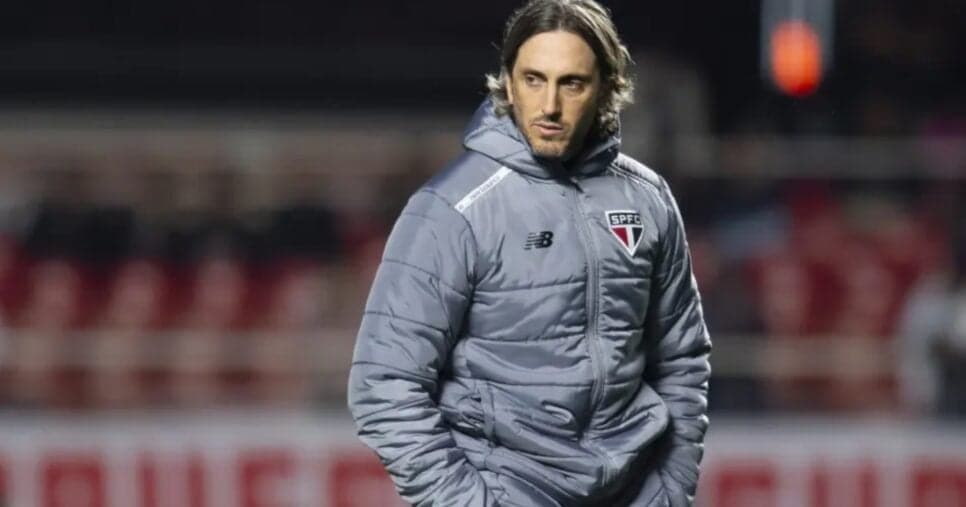 Zubeldía, técnico do São Paulo - (Foto: Internet) Zubeldía, técnico do São Paulo - (Foto: Internet)