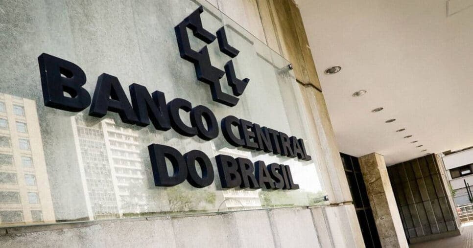Informe do Banco Central revela proibição aos que usam QR Code em bancos em 2025