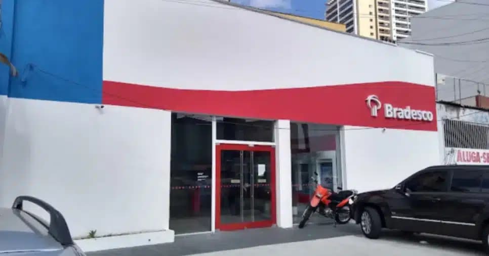 Fachada de agência do Bradesco  (Foto: Reprodução/Internet)