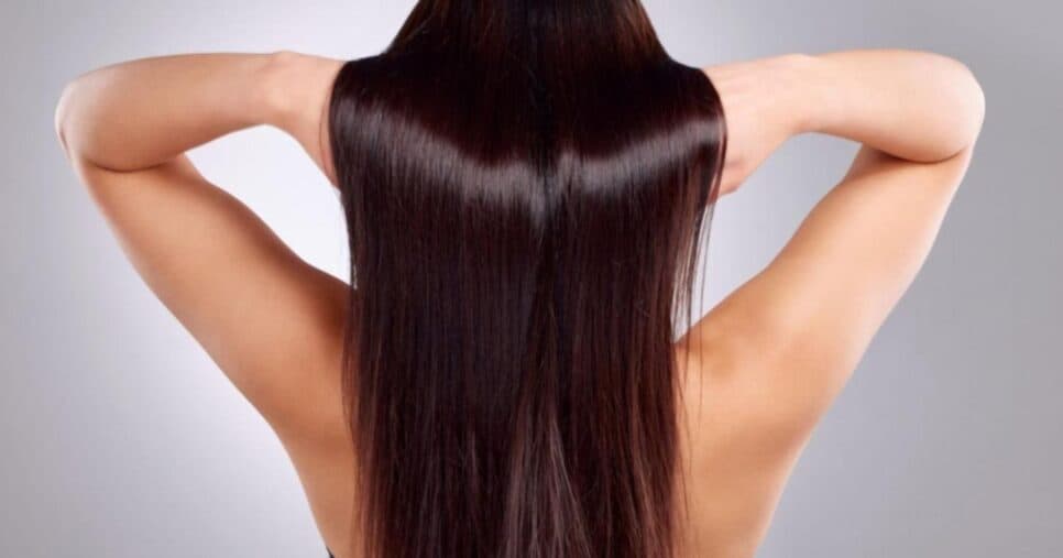 Por que você deve usar azeite no cabelo: Truque pode substituir botox capilar em salões