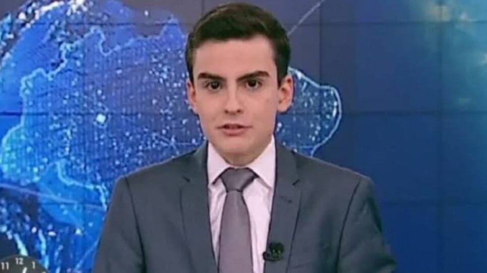 Descabelado e levantando a voz: Vídeo de Dudu Camargo em novo jornal choca o público
