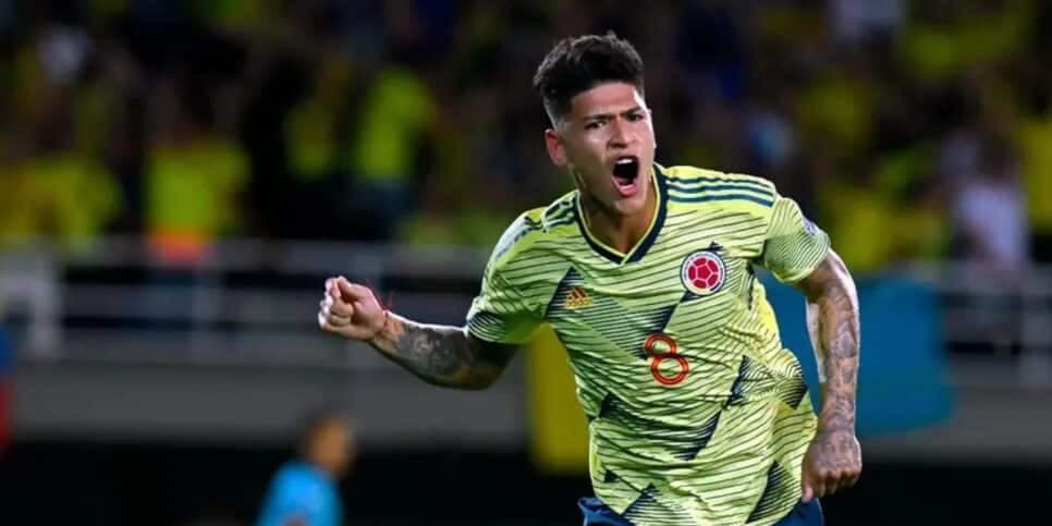O meia também defende a seleção colombiana (Reprodução: Divulgação)