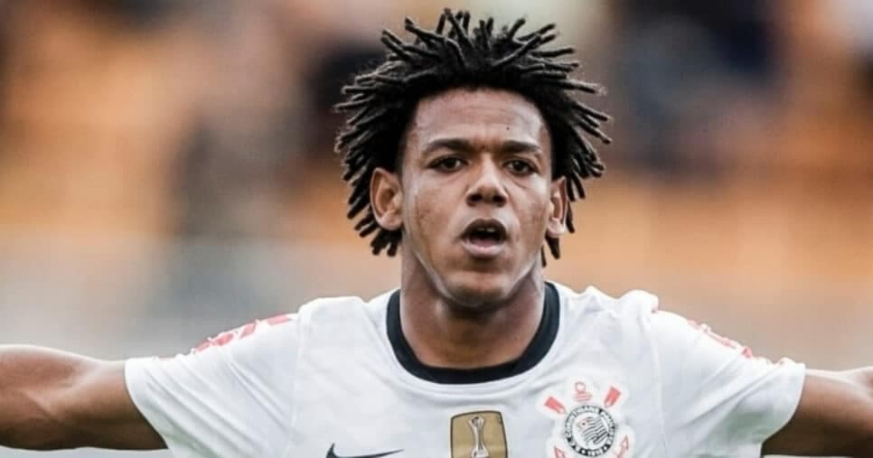 Rasteira no Corinthians: Romarinho aceita diminuir o salário para jogar no Tricolor em 2025