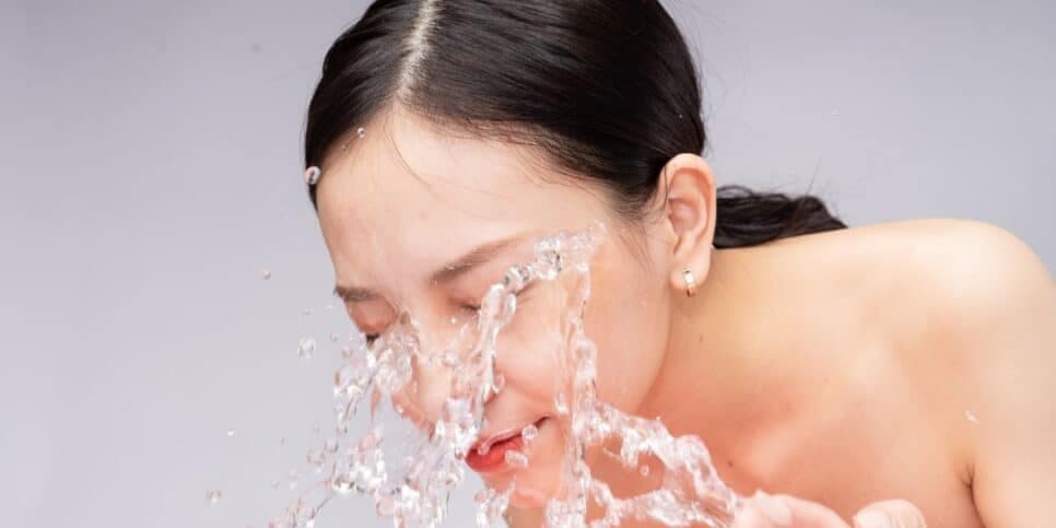 Pausa para hidratação nas unhas, lábios e pele: 5 produtos renovam o visual