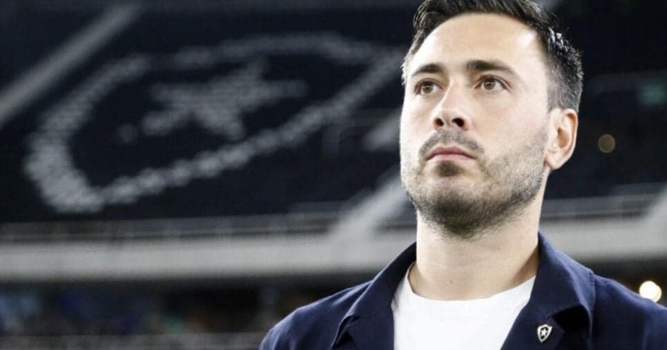 Davide Ancelotti sofre com perda de 3 craques no Botafogo em 2025