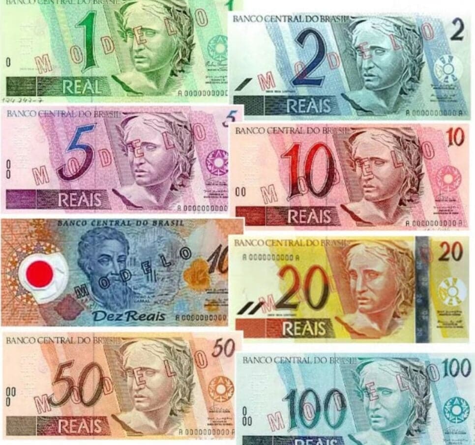 Notas da primeira família Real (Foto: Reprodução/G1) Notas da primeira família Real (Foto: Reprodução/G1)
