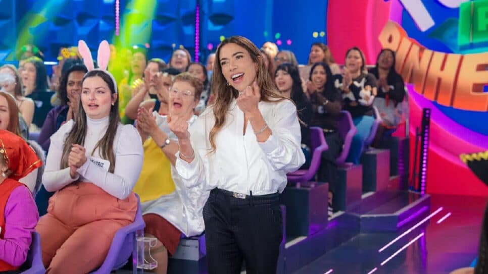 Programa Silvio Santos com Patrícia garante maior audiência do dia no SBT e vice isolada
