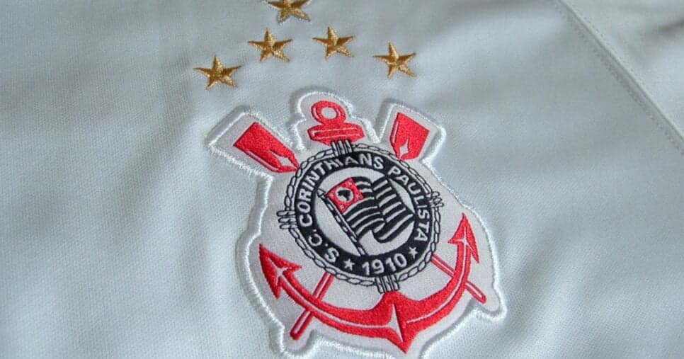 Jogador testado por Dorival oficializa renovação com o Corinthians até 2030