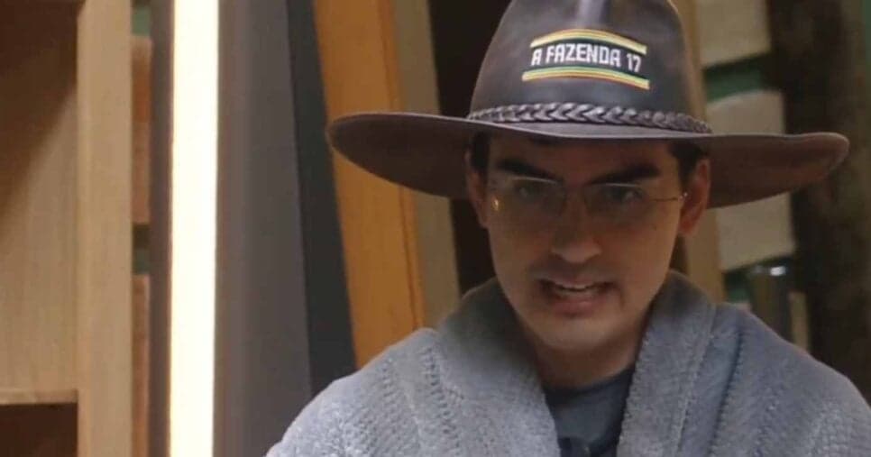 Fedorento? Dudu Camargo é detonado em A Fazenda 17 por não tomar banho: "Nem um perfuminho"