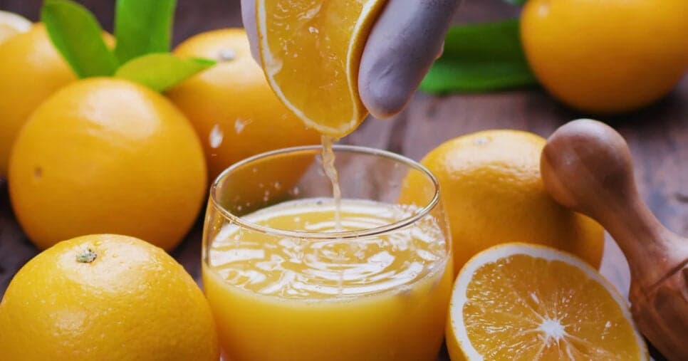 Suco de colágeno: Receita poderosa com laranja rejuvenesce a pele das 50+
