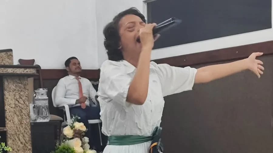 A cantora Adriana Lázara morreu aos 28 anos (Foto: Reprodução/ Internet)