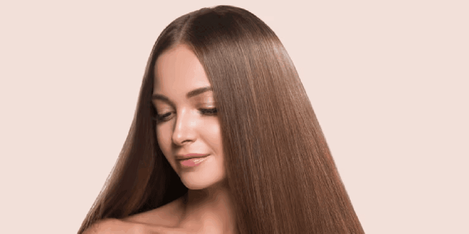 Danos e frizz exterminados: Como conquistar o liso dos sonhos em apenas 4 passos