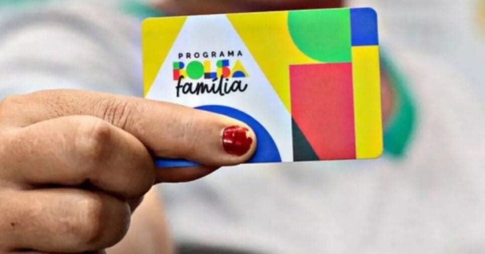 Regras em vigor em 2026: Bolsa Família paga R$900 para lista de CPFs em fevereiro