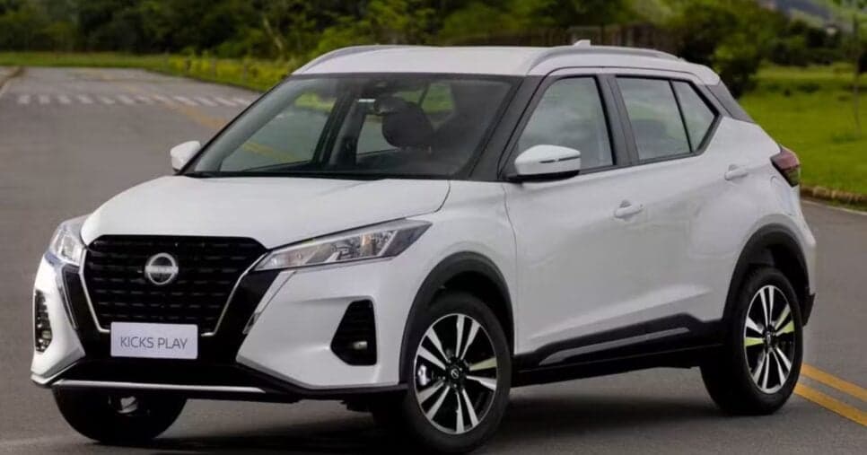 Carro Nissan Kicks Play - Foto: Internet Carro Nissan Kicks Play - Foto: Internet
