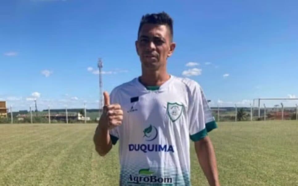 O jogador Clodoaldo Alves Ramos, o Esquerdinha, morreu em bar (Foto: Reprodução/ Instagram)