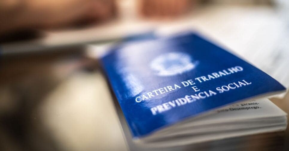 Adeus, 44h por semana: Nova lei trabalhista propõe carga de só 36h aos CLTs em 2026